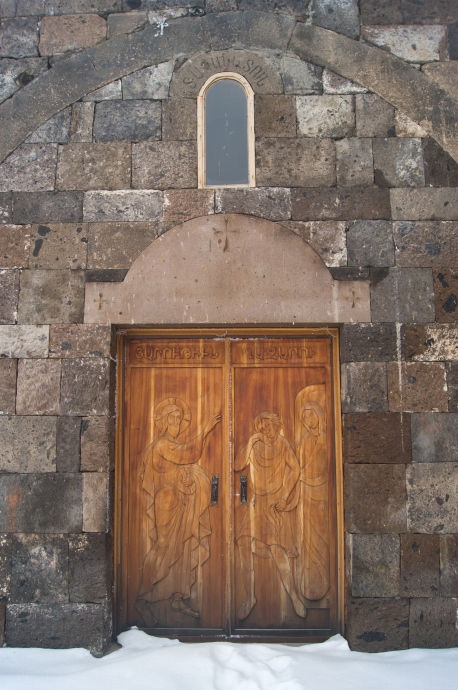 Монастырь Ованаванк. Работающий вход