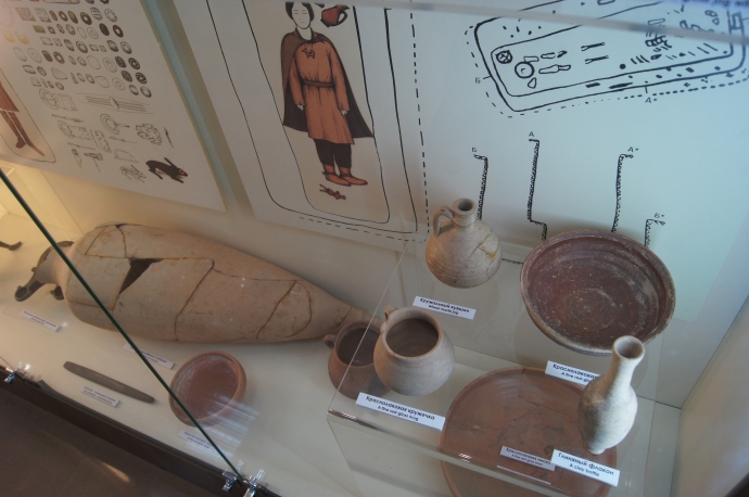 Экспонаты главного музея - глиняная посуда