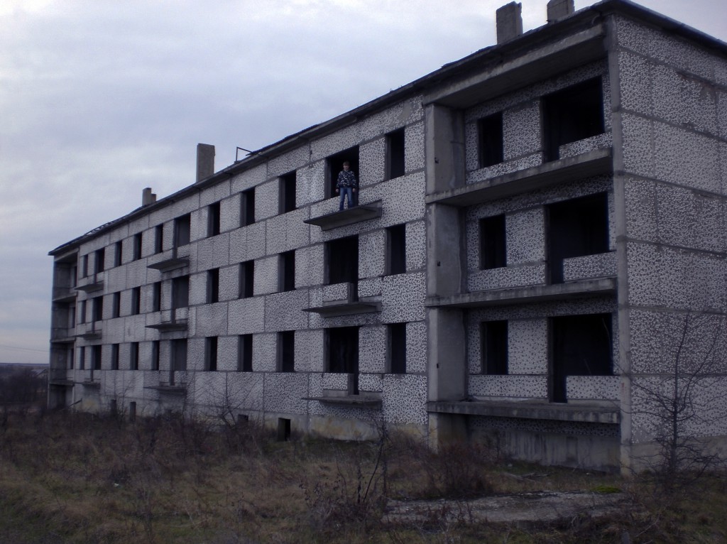 Заброшенные многоэтажки в Псекупсе