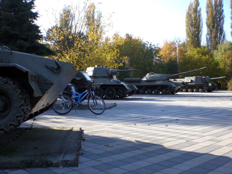 Музей военной техники в парке 30-летия Октября